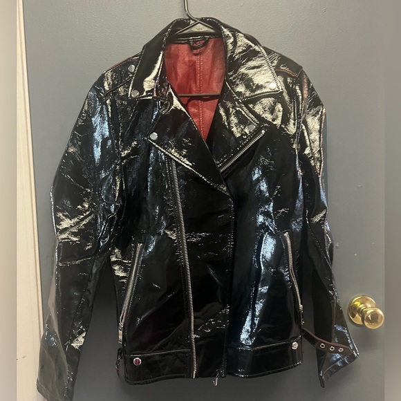 Zara Black Patent Leather Jacket with Red Accents - Picture 6 of 8